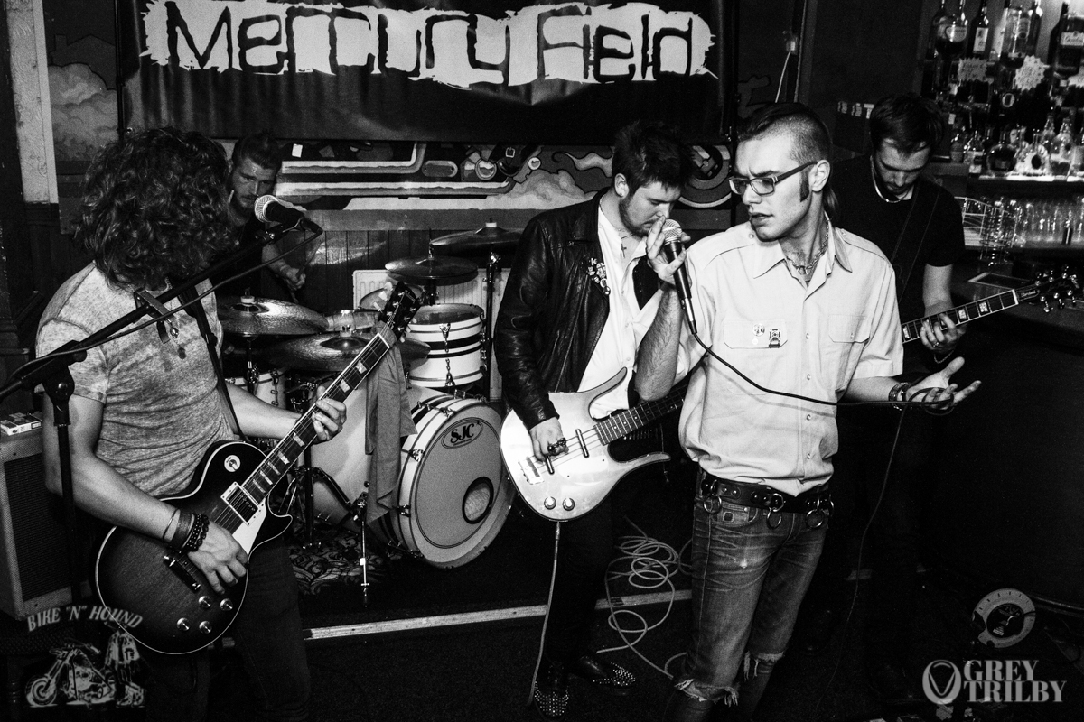 Mercury Field at the Bike'N'Hound - Photography by Tobias Alexander / Grey Trilby