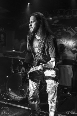 Riff Raff at the Bike'N'Hound - Photography by Tobias Alexander / Grey Trilby