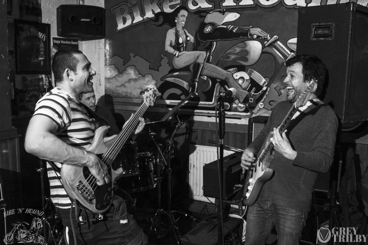 The Andy Bennett Band at the Bike'N'Hound. Photography by Grey Trilby | Tobias Alexander