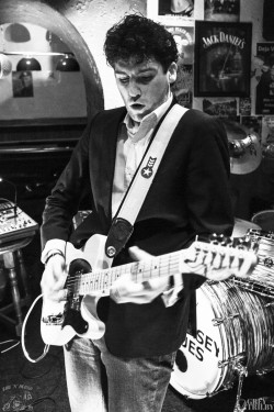 Jon Casey Blues at the Bike'N'Hound. Photography by Grey Trilby | Tobias Alexander