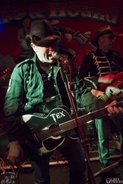 Tex and the Hardcore Troubadours at the Bike'N'Hound. Photography by Grey Trilby | Tobias Alexander