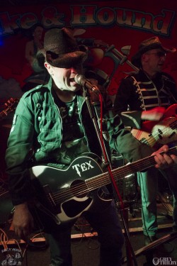 Tex and the Hardcore Troubadours at the Bike'N'Hound. Photography by Grey Trilby | Tobias Alexander